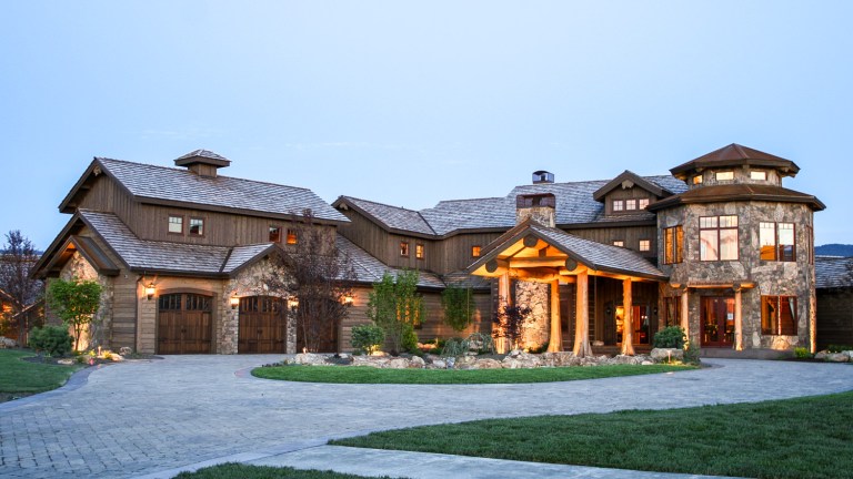 aspen_creek_lodge_ext_web-001