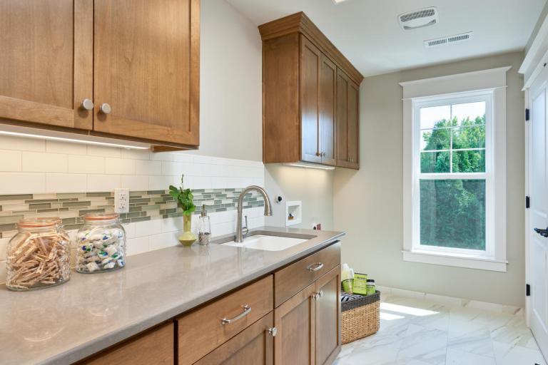 photo_30136015-1300x866