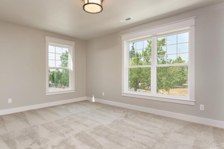 photo_30136122-1300x866