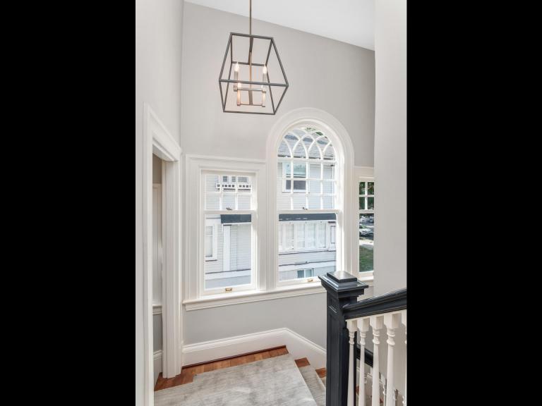 3846 NE Glisan St Portland OR-MLS_Size-022-3-Staircase-1920x1440-72dpi