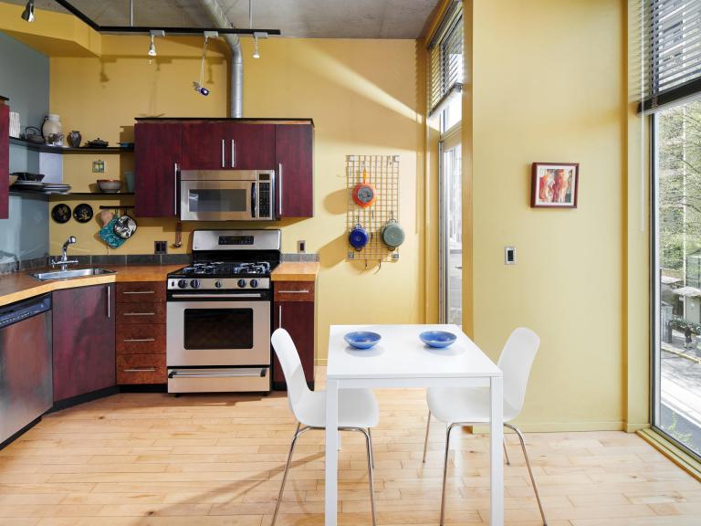 1410 SW 11th Ave Unit UNIT 404-011-11-KitchenEating Area-MLS_Size