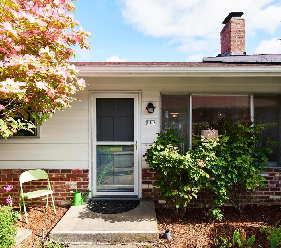 Condo exterior brick north Tabor Portland Oregon 119 SE 52nd Ave Portland