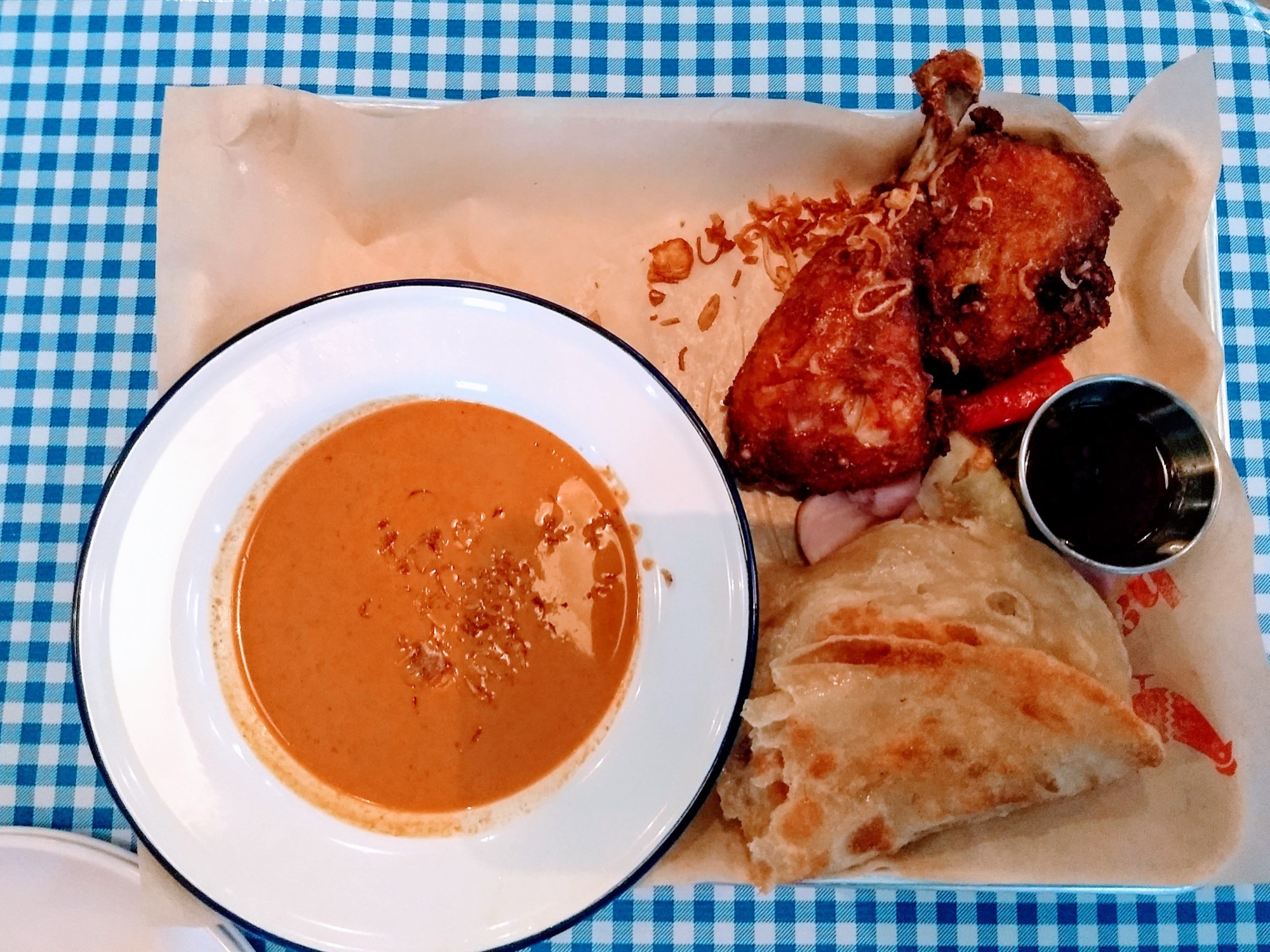 Hat Yai fried chicken and curry