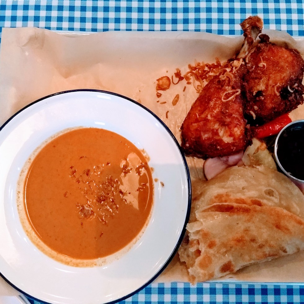 Hat Yai fried chicken and curry